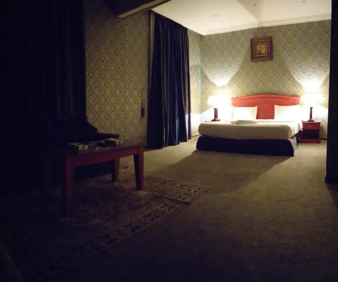 Qasr Al Khalij Hotel 利雅德 外观 照片